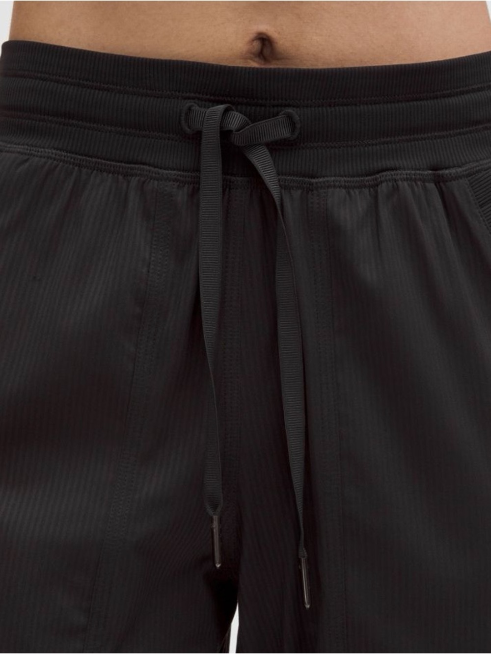 Lululemon Dance studio cropped Cargo  Pants - Drawstring Waist size L - Picture 7 of 8